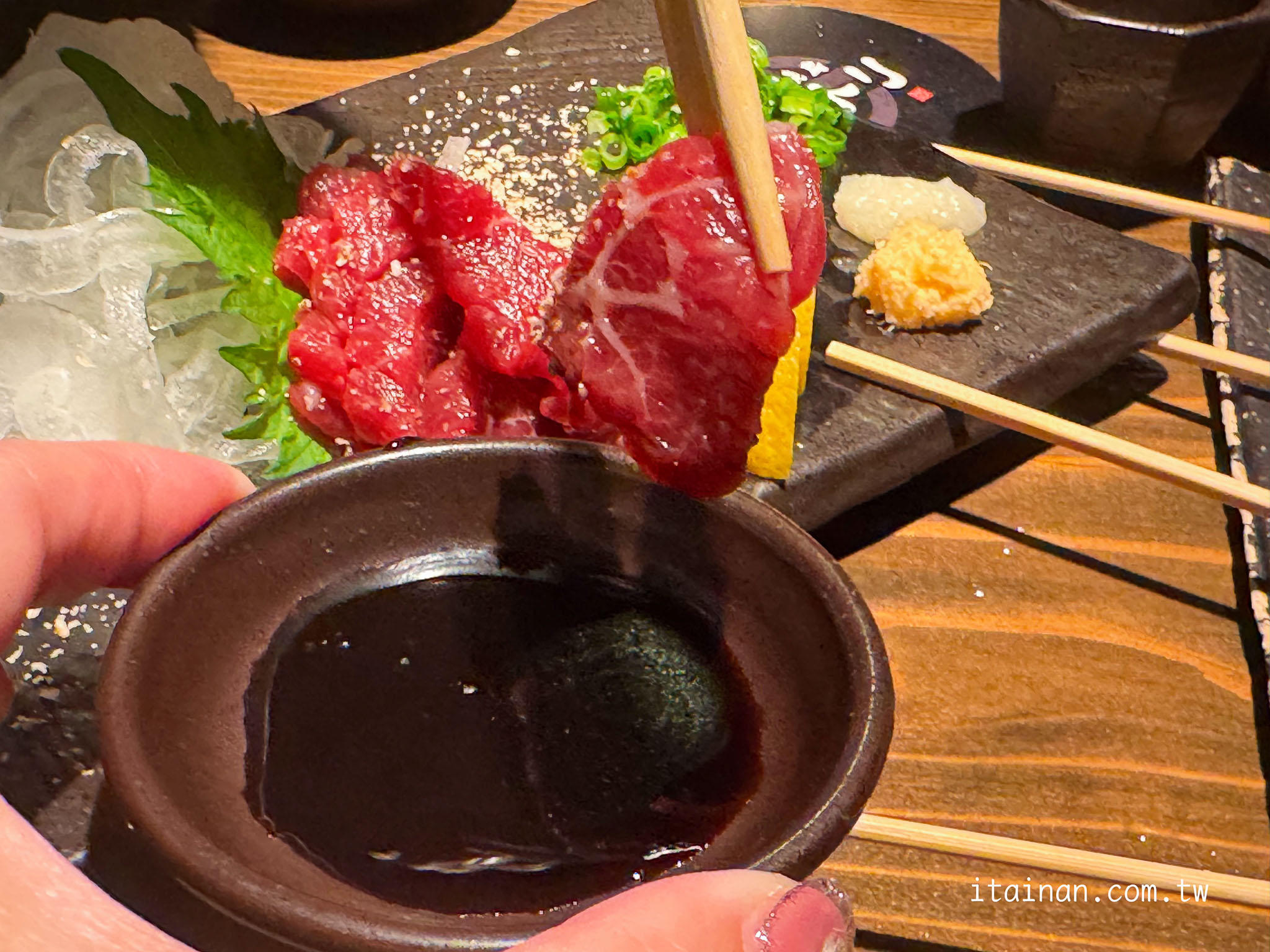熊本深夜美食|一路營業到凌晨四點~熊本在地人續攤首選!下通商店街人氣燒鳥店「炭火燒鳥 ヒノトリ(Hinotori)」 熊本深夜美食|一路營業到凌晨四點~熊本在地人續攤首選!下通商店街人氣燒鳥店「炭火燒鳥 ヒノトリ(Hinotori)」
