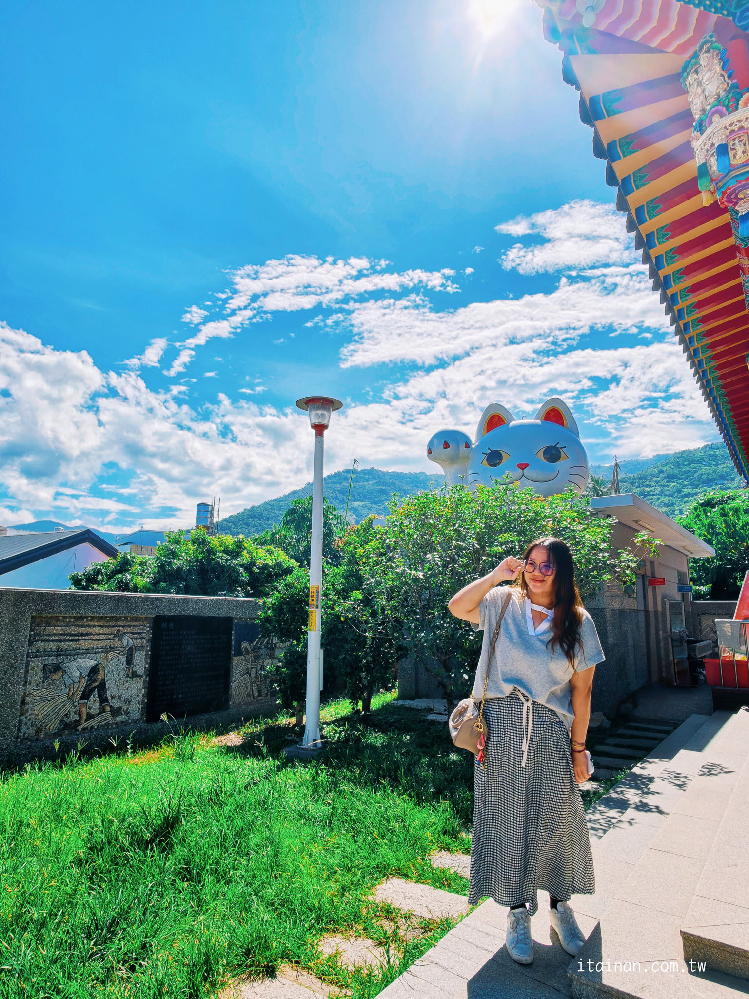 台東景點推薦|全台最萌招財貓土地公!必拍巨型招財貓、台版雷門、全台唯一水占籤透明詩籤體驗!台東太麻里「福興宮」 台東景點推薦|全台最萌招財貓土地公!必拍巨型招財貓、台版雷門、全台唯一水占籤透明詩籤體驗!台東太麻里「福興宮」