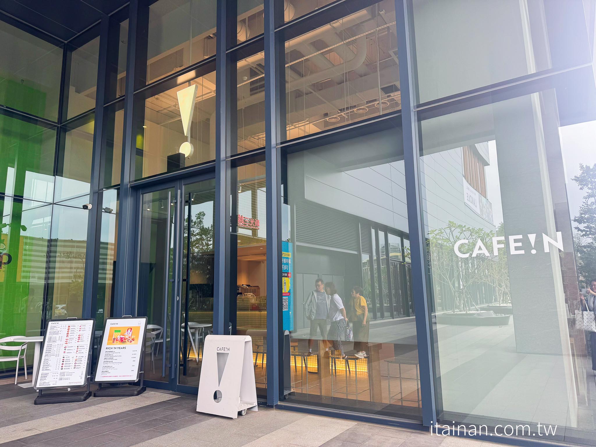 台南咖啡推薦｜「CAFE!N 硬咖啡」台南新光門市開箱！世界冠軍咖啡、早午餐一次滿足