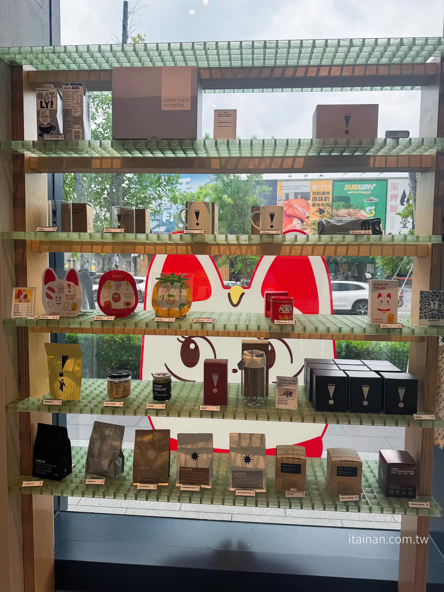 台南咖啡推薦｜「CAFE!N 硬咖啡」台南新光門市開箱！世界冠軍咖啡、早午餐一次滿足