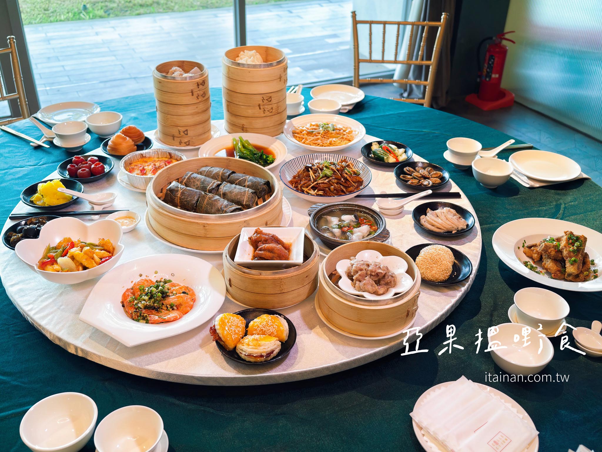 台南吃到飽|安平最新港點吃到飽!每日限定十組,55道港式料理現點現做無限供應,叉燒、烤鴨、乾炒牛河必吃!「亞果薈中餐廳」期間限定 台南吃到飽|安平最新港點吃到飽!每日限定十組,55道港式料理現點現做無限供應,叉燒、烤鴨、乾炒牛河必吃!「亞果薈中餐廳」期間限定