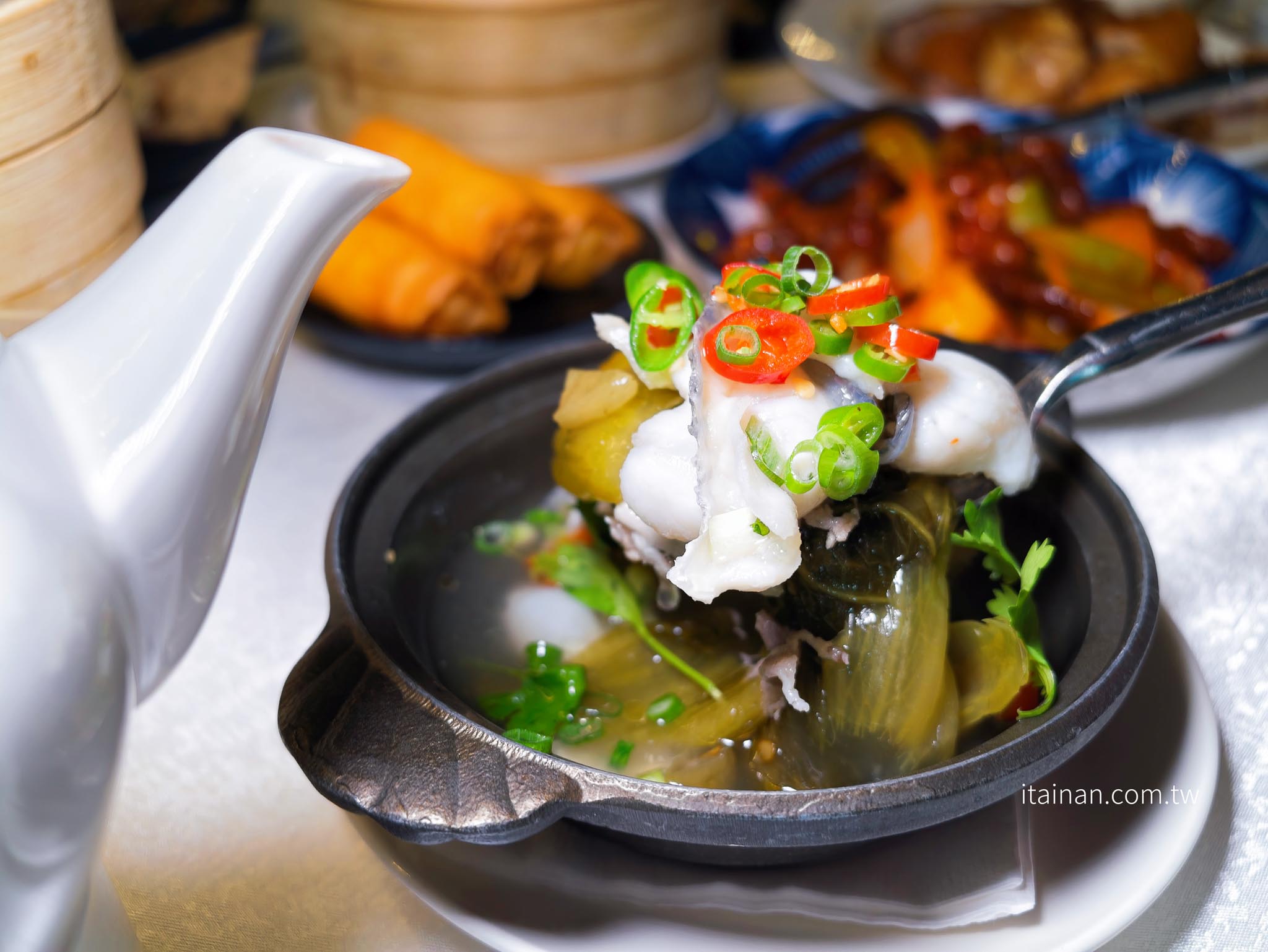 台南吃到飽|安平最新港點吃到飽!每日限定十組,55道港式料理現點現做無限供應,叉燒、烤鴨、乾炒牛河必吃!「亞果薈中餐廳」期間限定 台南吃到飽|安平最新港點吃到飽!每日限定十組,55道港式料理現點現做無限供應,叉燒、烤鴨、乾炒牛河必吃!「亞果薈中餐廳」期間限定