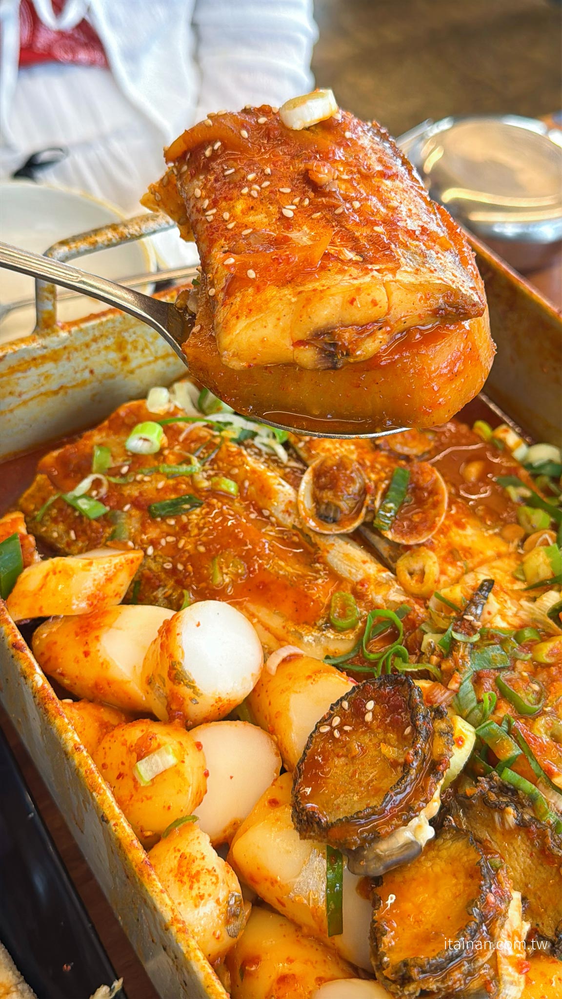 濟州島美食｜濟州必吃帶魚料理！人氣燉帶魚、烤帶魚一次滿足，還可以採買伴手禮「濟州廣海 涯月本店 제주광해 애월본점 Jeju Gwanghae Aewol」