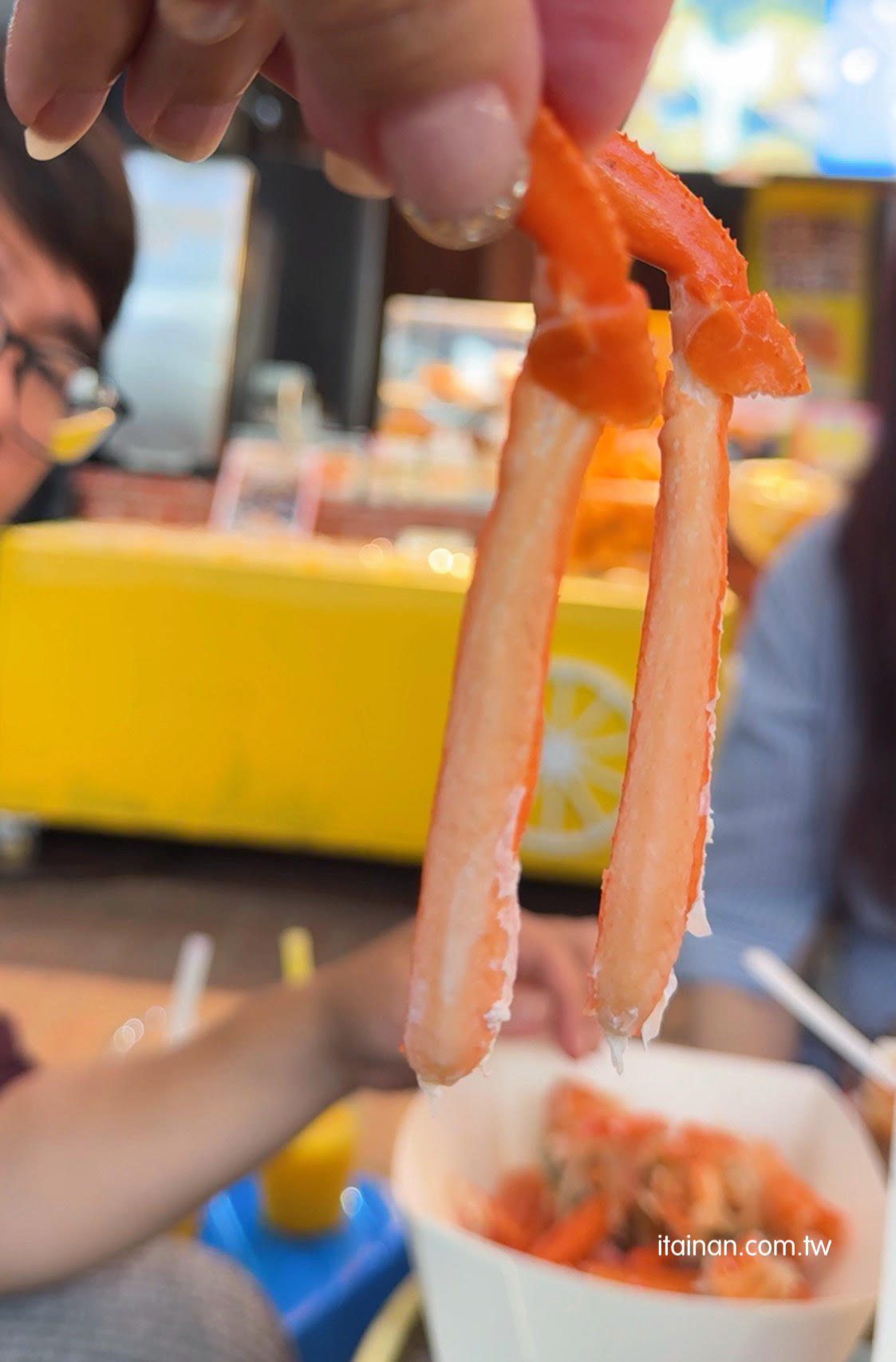 濟州島美食｜東門市場超人氣火焰秀！現烤龍蝦、蟹膏飯必吃「 청년미남들 낭만장작점(handsome youngmen 济州青年帅团)濟州青年帥團