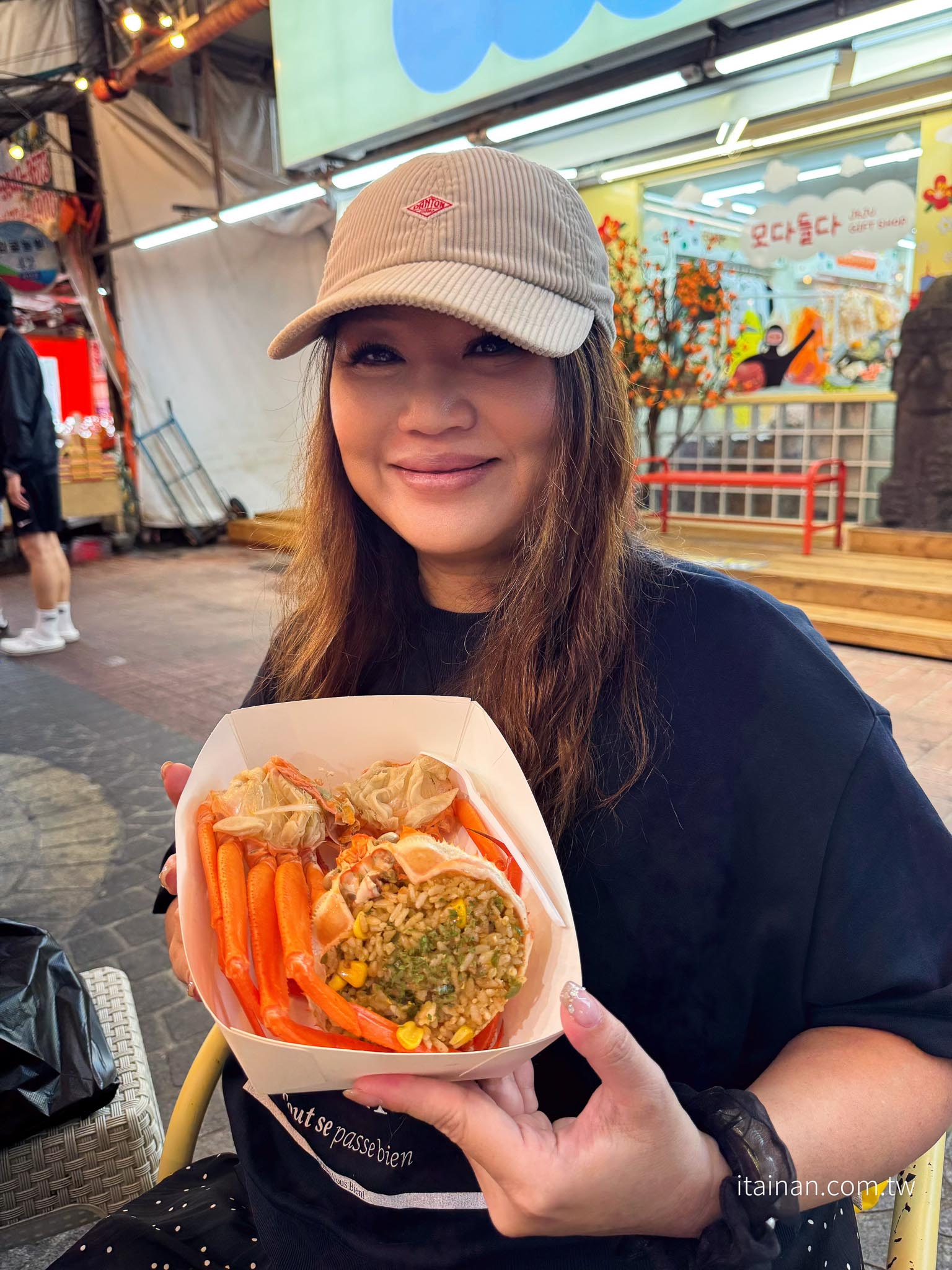 濟州島美食｜東門市場超人氣火焰秀！現烤龍蝦、蟹膏飯必吃「 청년미남들 낭만장작점(handsome youngmen 济州青年帅团)濟州青年帥團