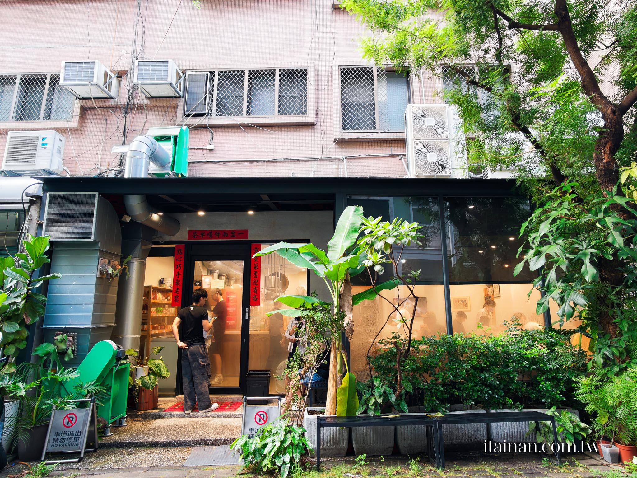 台南早茶值得早起！「寓點」把香港記憶包進一籠港點裡，一週只開兩天的米其林必比登