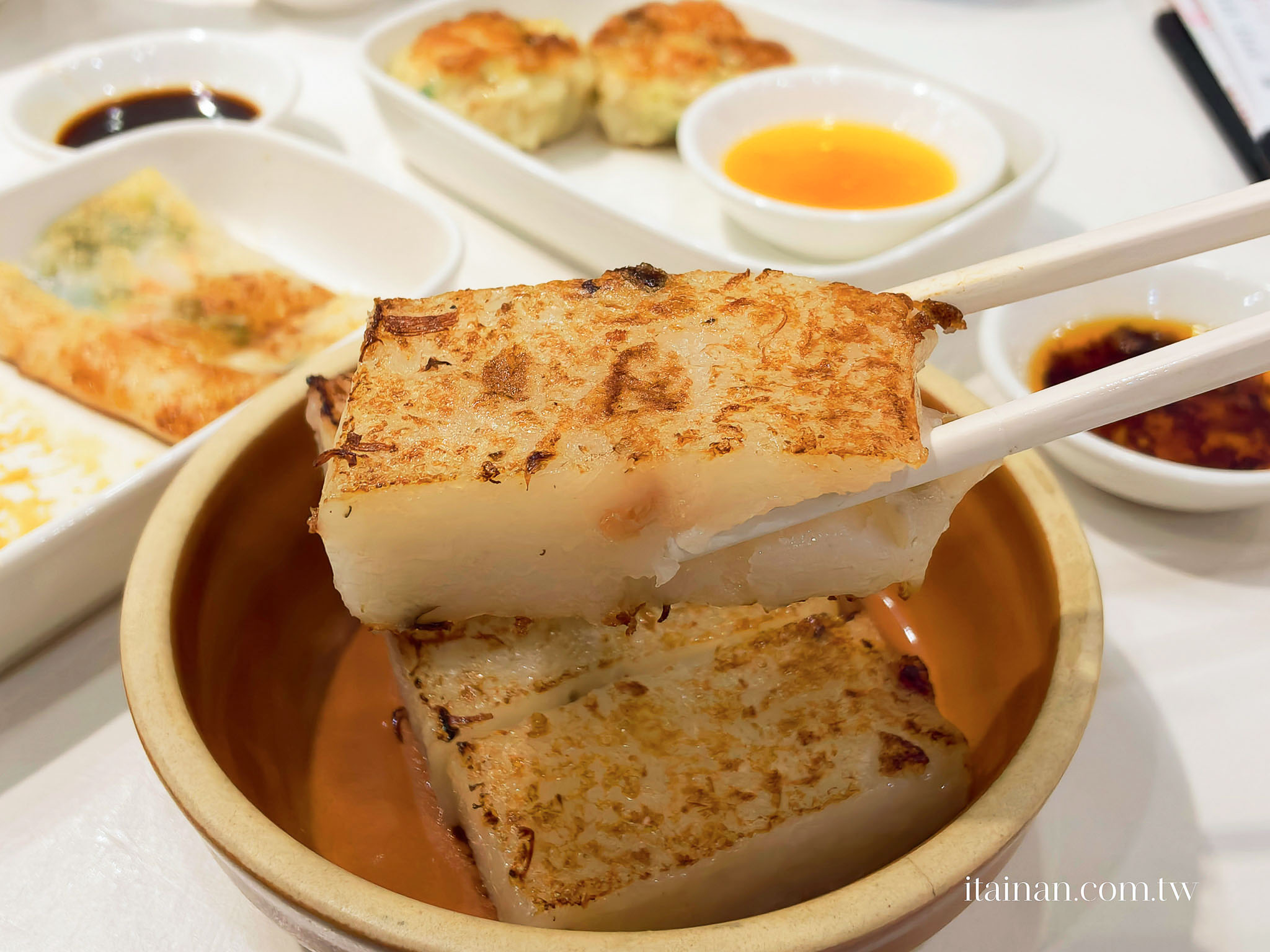 台南早茶值得早起！「寓點」把香港記憶包進一籠港點裡，一週只開兩天的米其林必比登