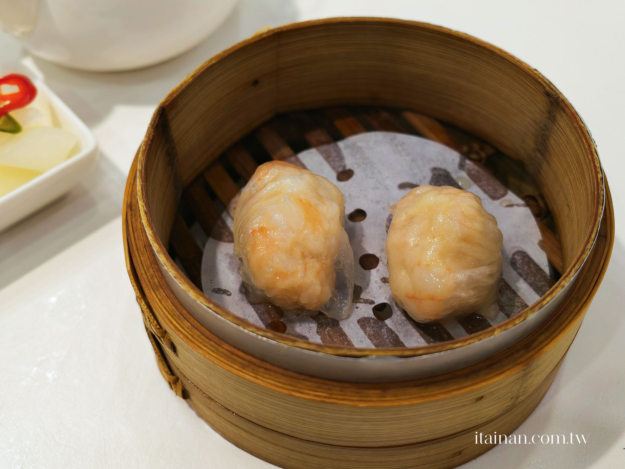 台南早茶值得早起！「寓點」把香港記憶包進一籠港點裡，一週只開兩天的米其林必比登