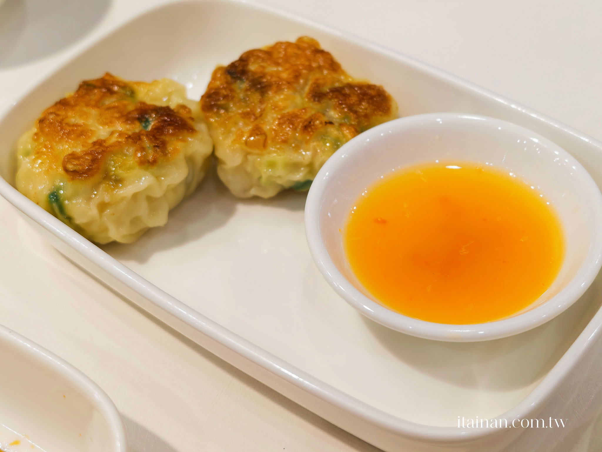 台南早茶值得早起！「寓點」把香港記憶包進一籠港點裡，一週只開兩天的米其林必比登