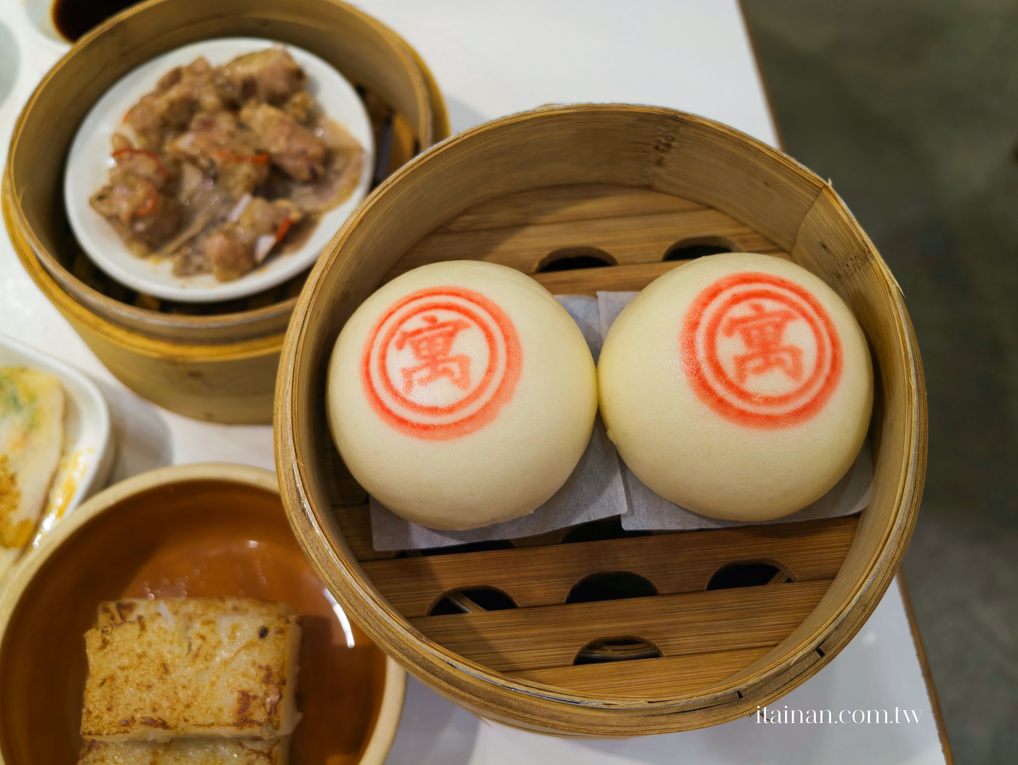 台南早茶值得早起！「寓點」把香港記憶包進一籠港點裡，一週只開兩天的米其林必比登