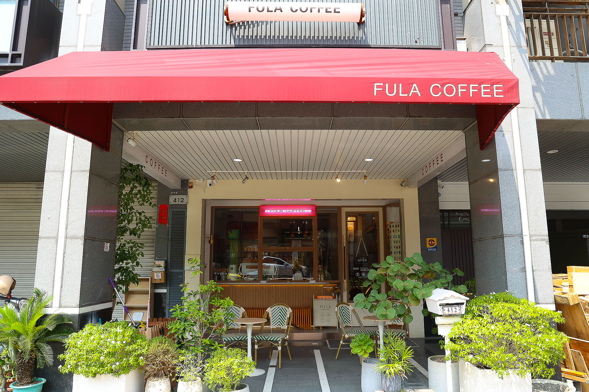 台南安平下午茶｜「FULA芙拉咖啡」濃郁流心巴斯克太誘人！藏在歐風咖啡廳裡的乳酪蛋糕專門店